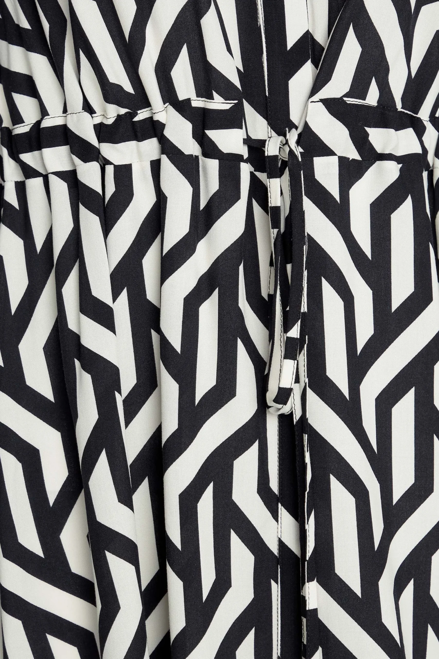 M&Co Womens Black & White Geometric Print Tie Waist Tunic Shirt>Women Shirts