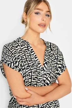 M&Co Womens White Geometric Print Short Sleeve Shirt><noscript><img width=