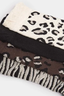 M&Co Yours Yours 4 Pack White & Black Animal Print Socks><noscript><img width=