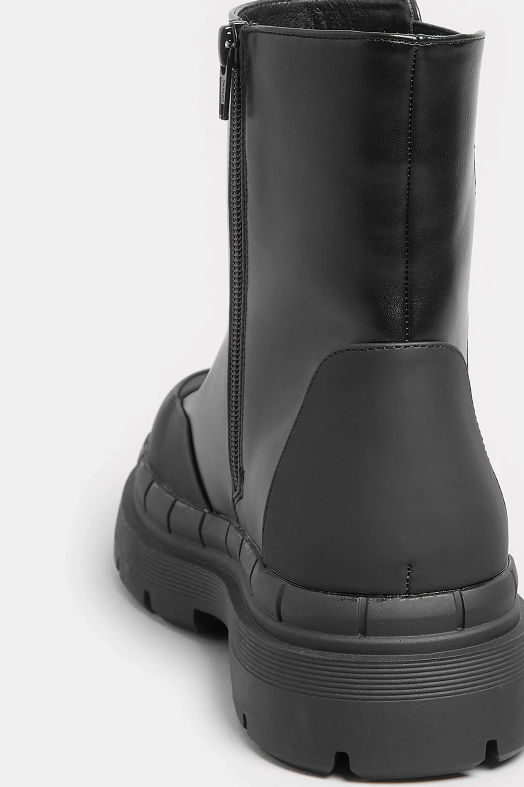 M&Co Yours Yours Black Chunky High Chelsea Boots In Extra Wide Eee Fit>Women Boots