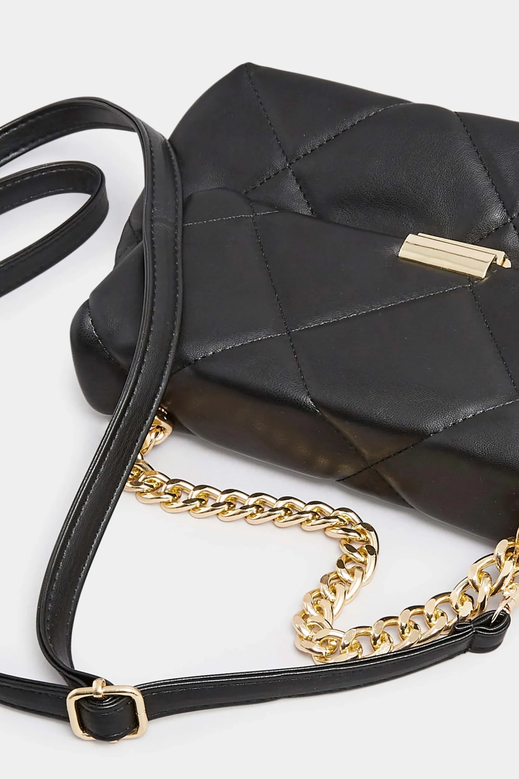 M&Co Yours Yours Black Quilted Chain Handle Bag>Women Bags