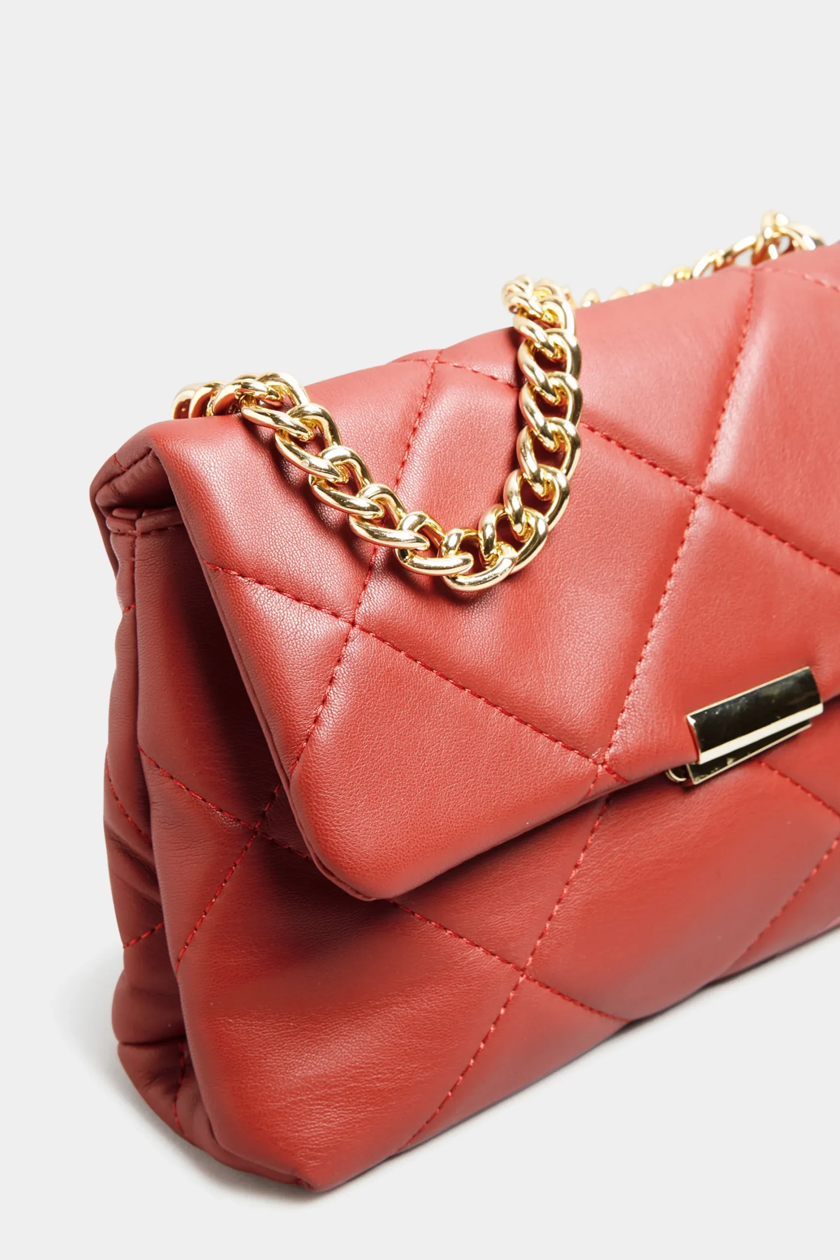 M&Co Yours Yours Red Quilted Chain Handle Bag>Women Bags